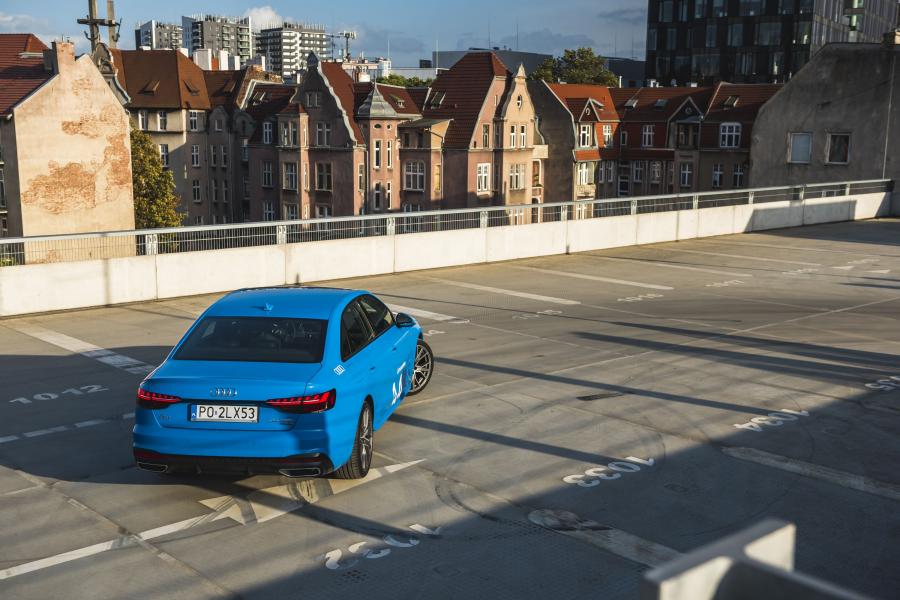  Audi A4 45 TFSI Quattro S-Line (B9) 2019 года  (WW) (фото 11 из 12)